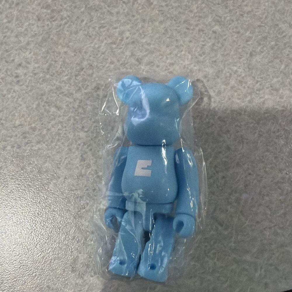 Trading Figure BASIC Light Blue E BERBRICK Series 51
